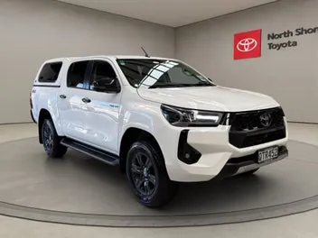 Toyota Hilux 2024 photo 2