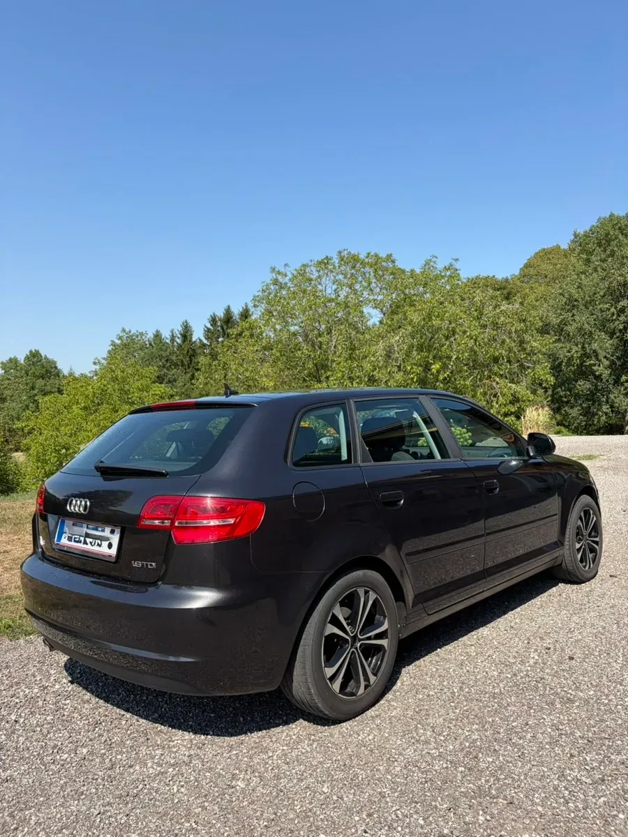 Audi A3 2010 photo 3