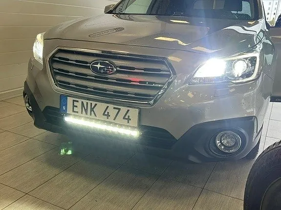 Subaru Outback 2017 photo 2