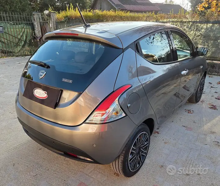 Lancia Ypsilon 2023 photo 3