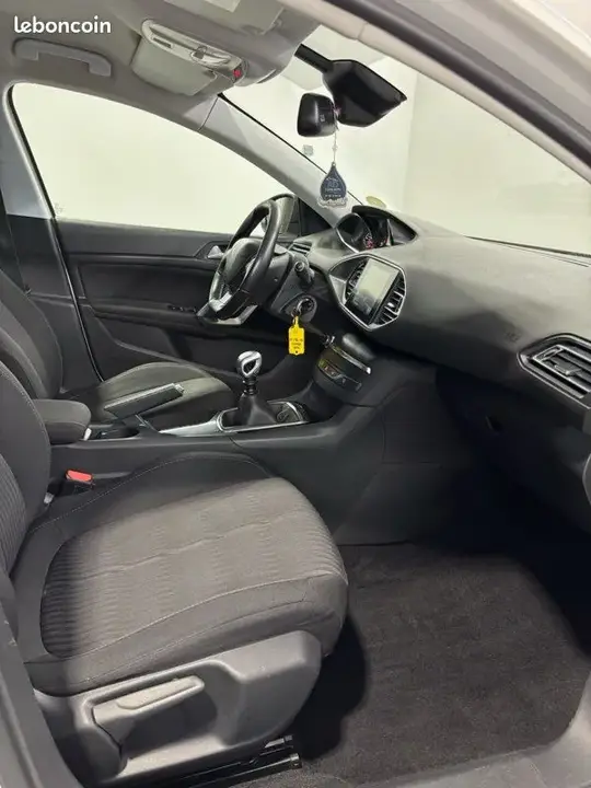 Peugeot 308 2016 photo 3