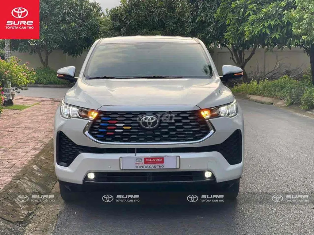 Toyota Innova Cross
