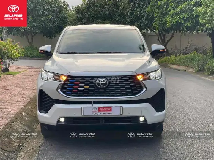 Toyota Innova Cross