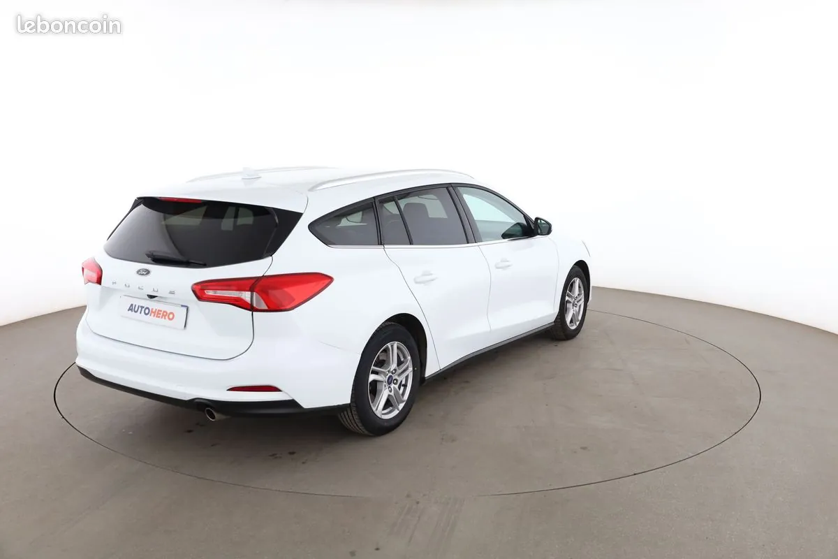 Ford Focus 2019 photo 3