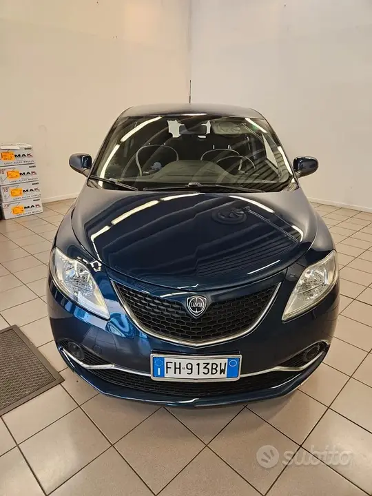 Lancia Ypsilon 2017 photo 2