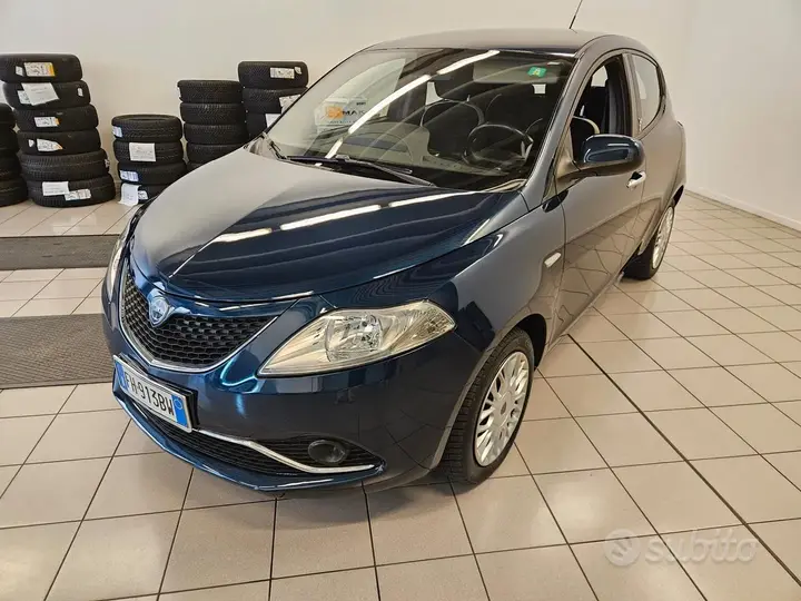 Lancia Ypsilon