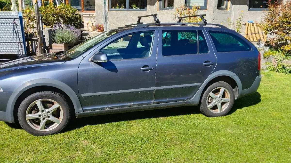 Skoda Octavia 2007 photo 2
