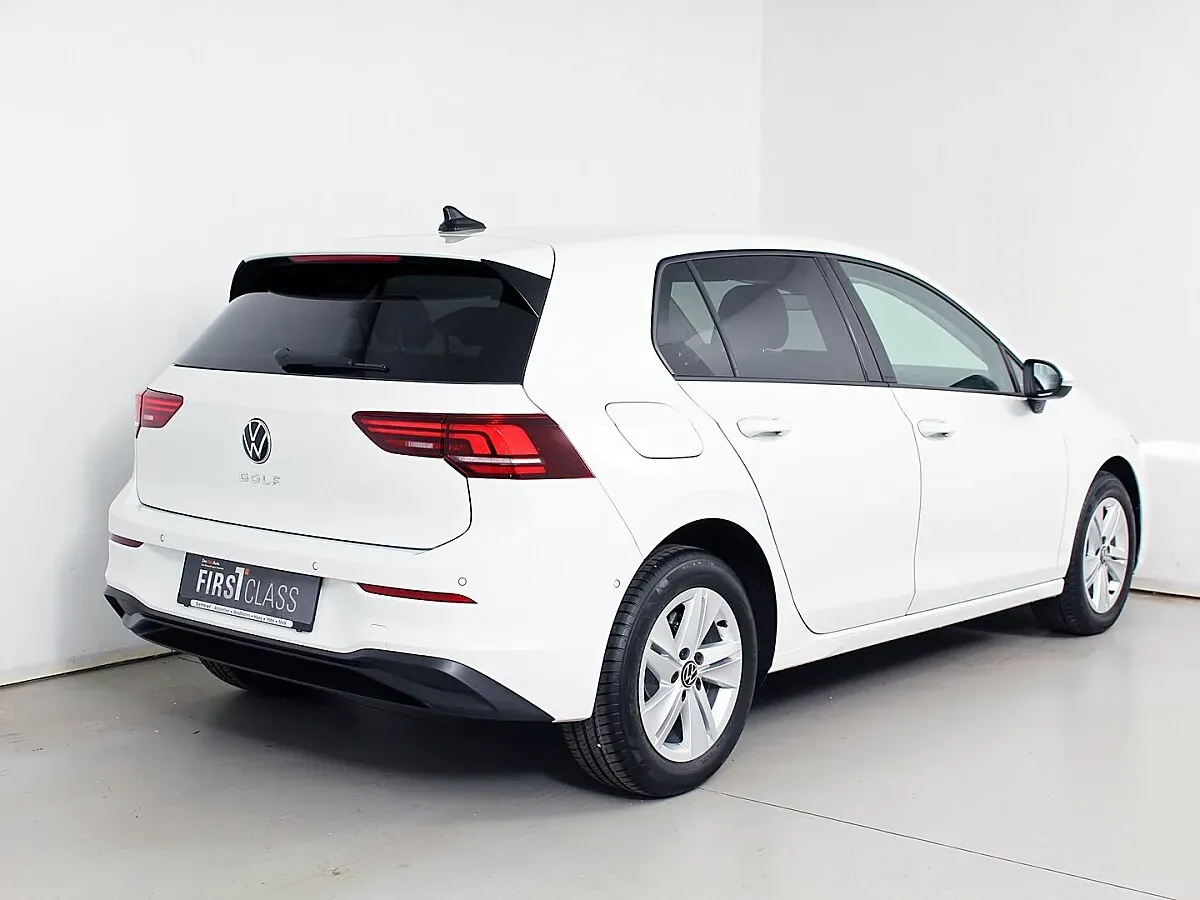 Volkswagen Golf 2025 photo 2
