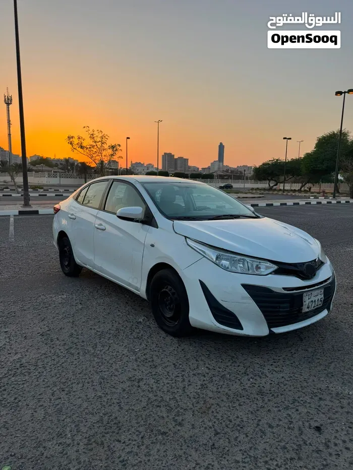 Toyota Yaris 2019 photo 2