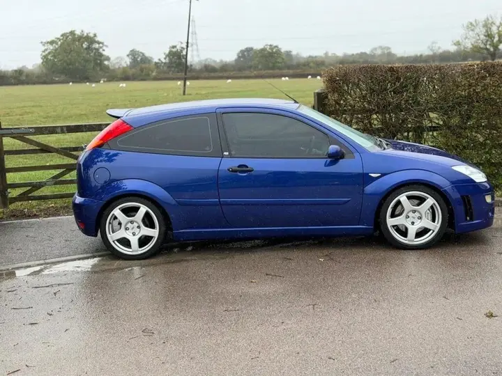 Ford Focus 2003 photo 2