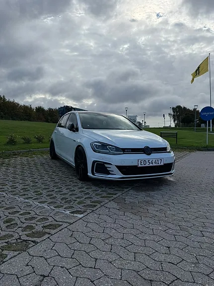 Volkswagen Golf Vii 2017 photo 2