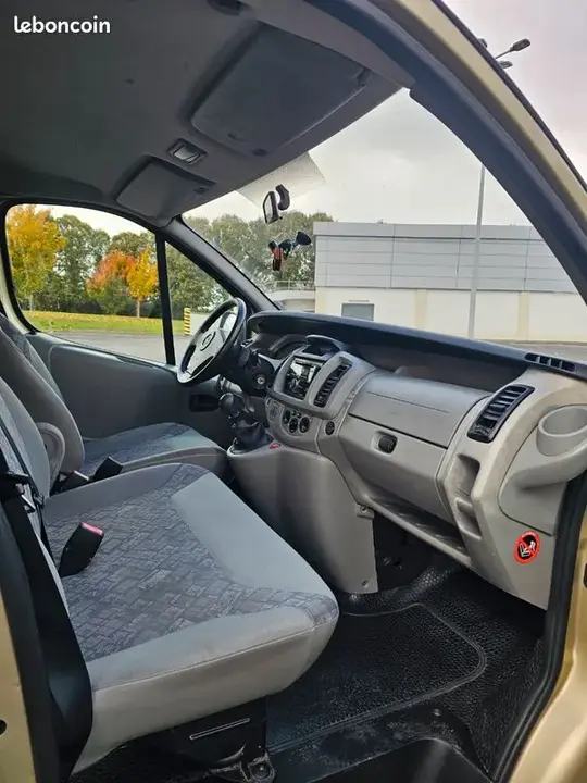 Opel Vivaro 2006 photo 3