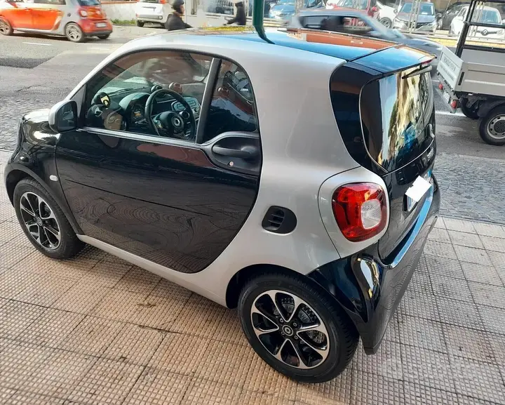 Smart Fortwo 2017 photo 4
