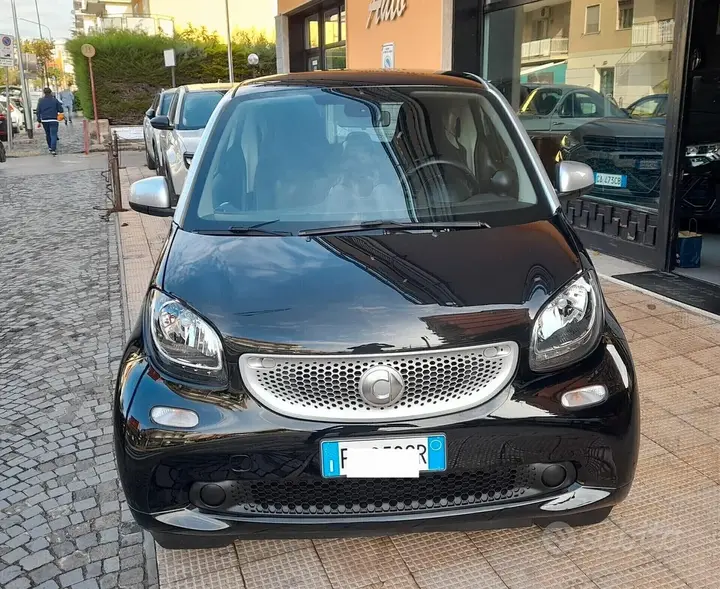 Smart Fortwo 2017 photo 2