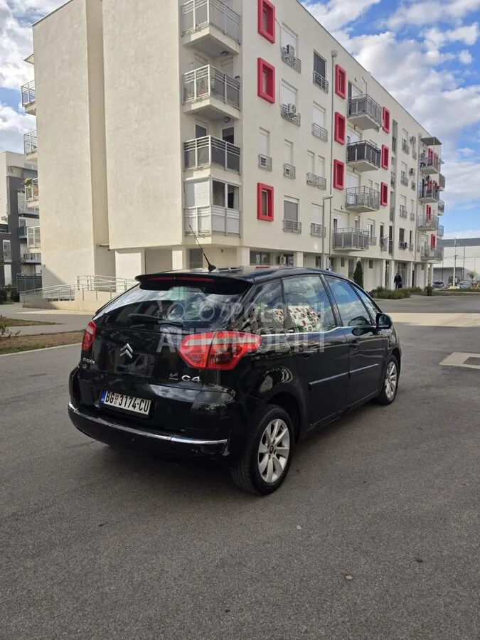 Citroen C4 Picasso 2008 photo 4