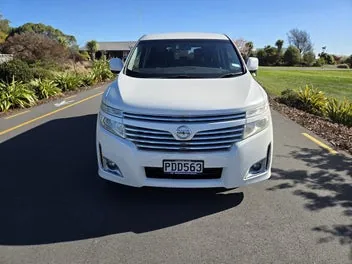 Nissan Elgrand 2013 photo 3