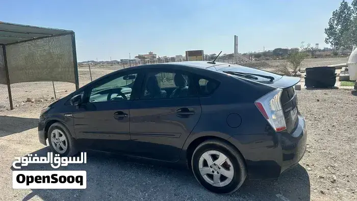 Toyota Prius 2011 photo 2