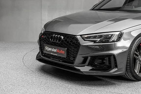Audi Rs4 2018 photo 3