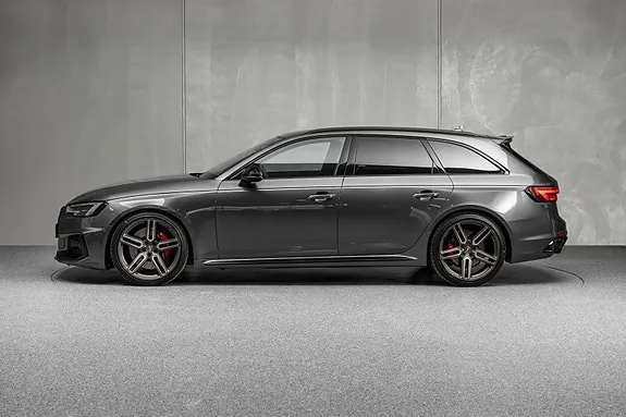 Audi Rs4 2018 photo 4