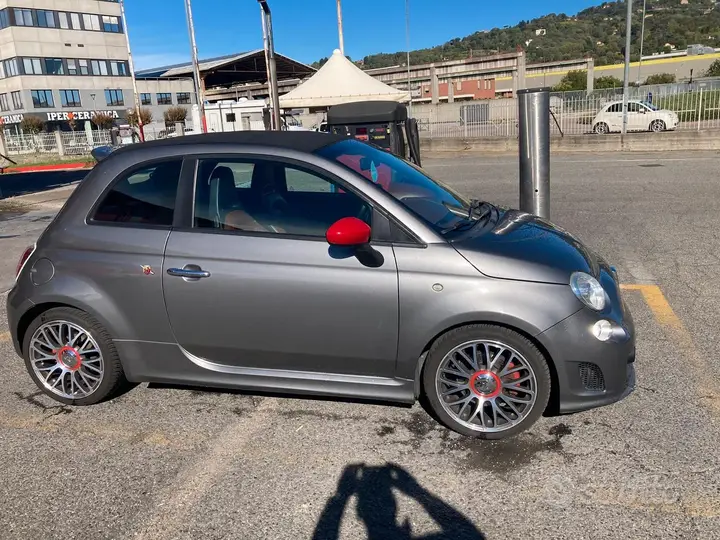 Abarth 500C 2011 photo 3