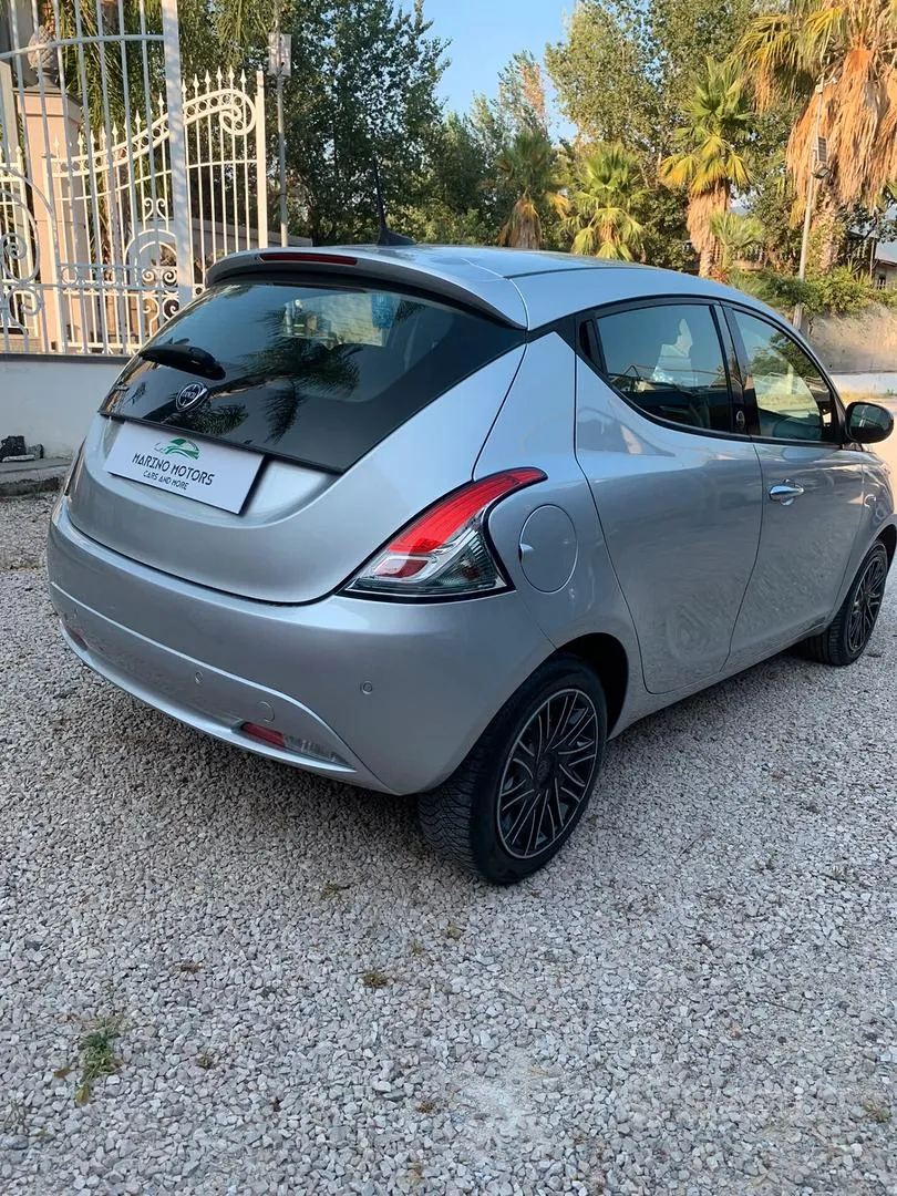 Lancia Ypsilon 2021 photo 4