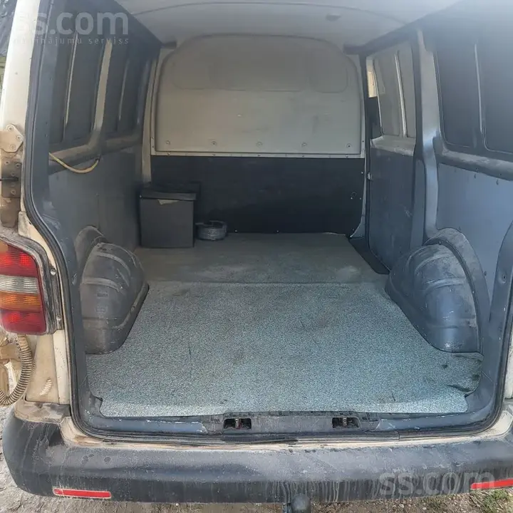 Volkswagen T5 2008 photo 3