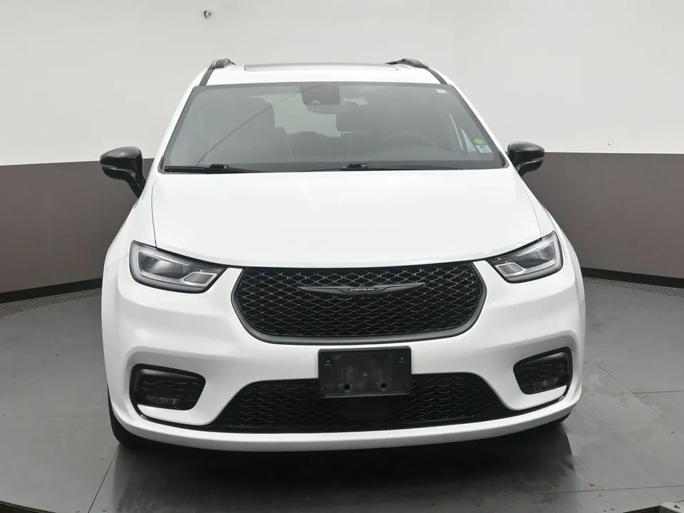Chrysler Pacifica 2025 photo 2