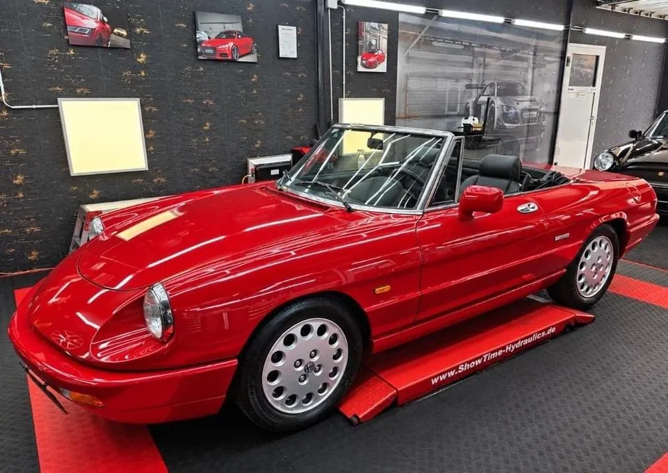 Alfa Romeo Spider 2.0