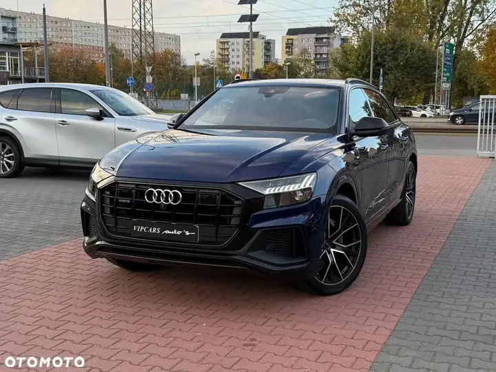 Audi Q8