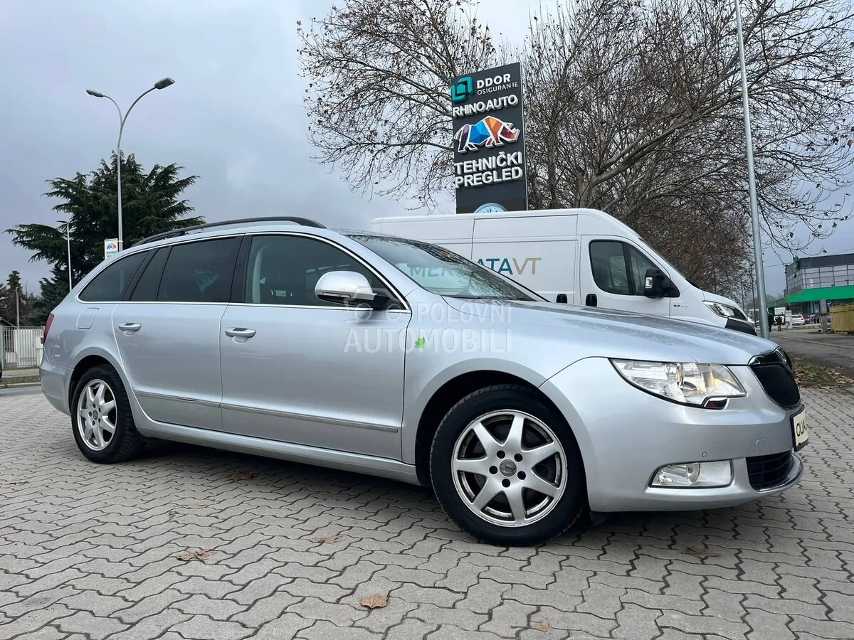 Skoda Superb 2013 photo 2