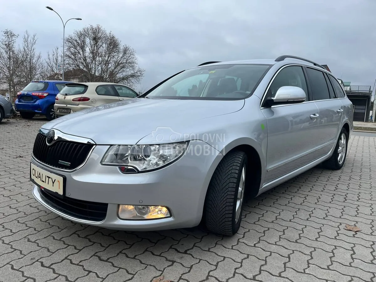 Skoda Superb 2013 photo 4