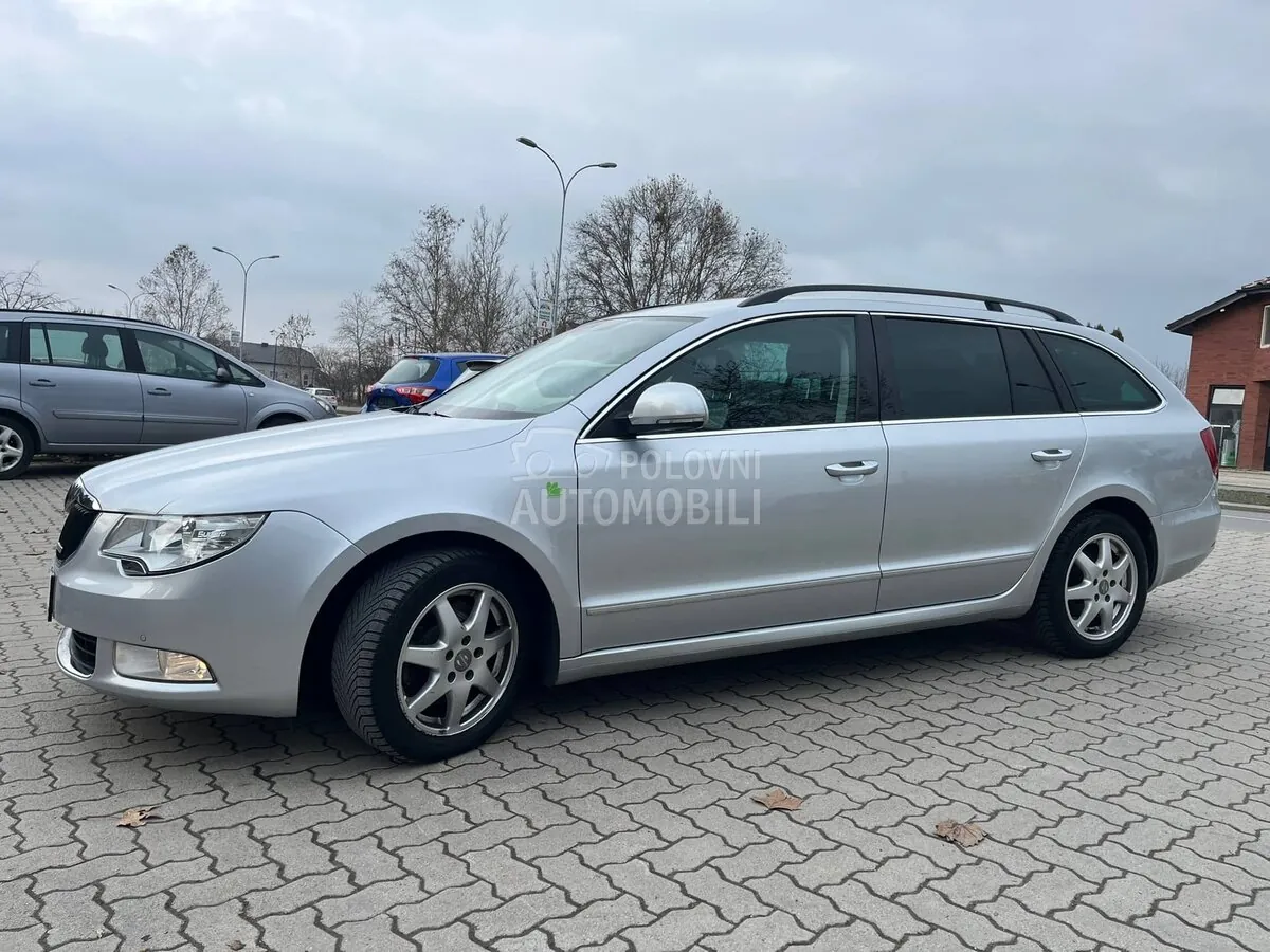 Skoda Superb 2013 photo 5