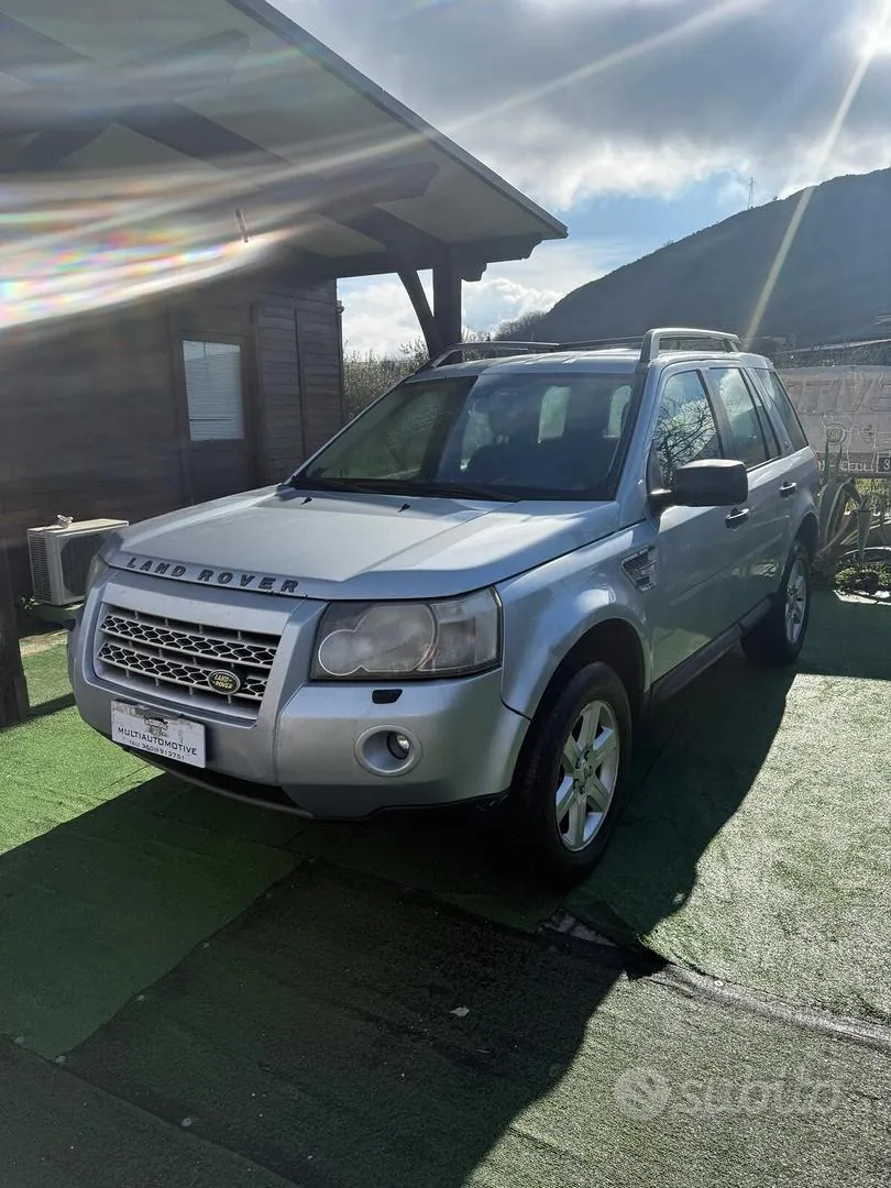 Land Rover Freelander 2009 photo 2