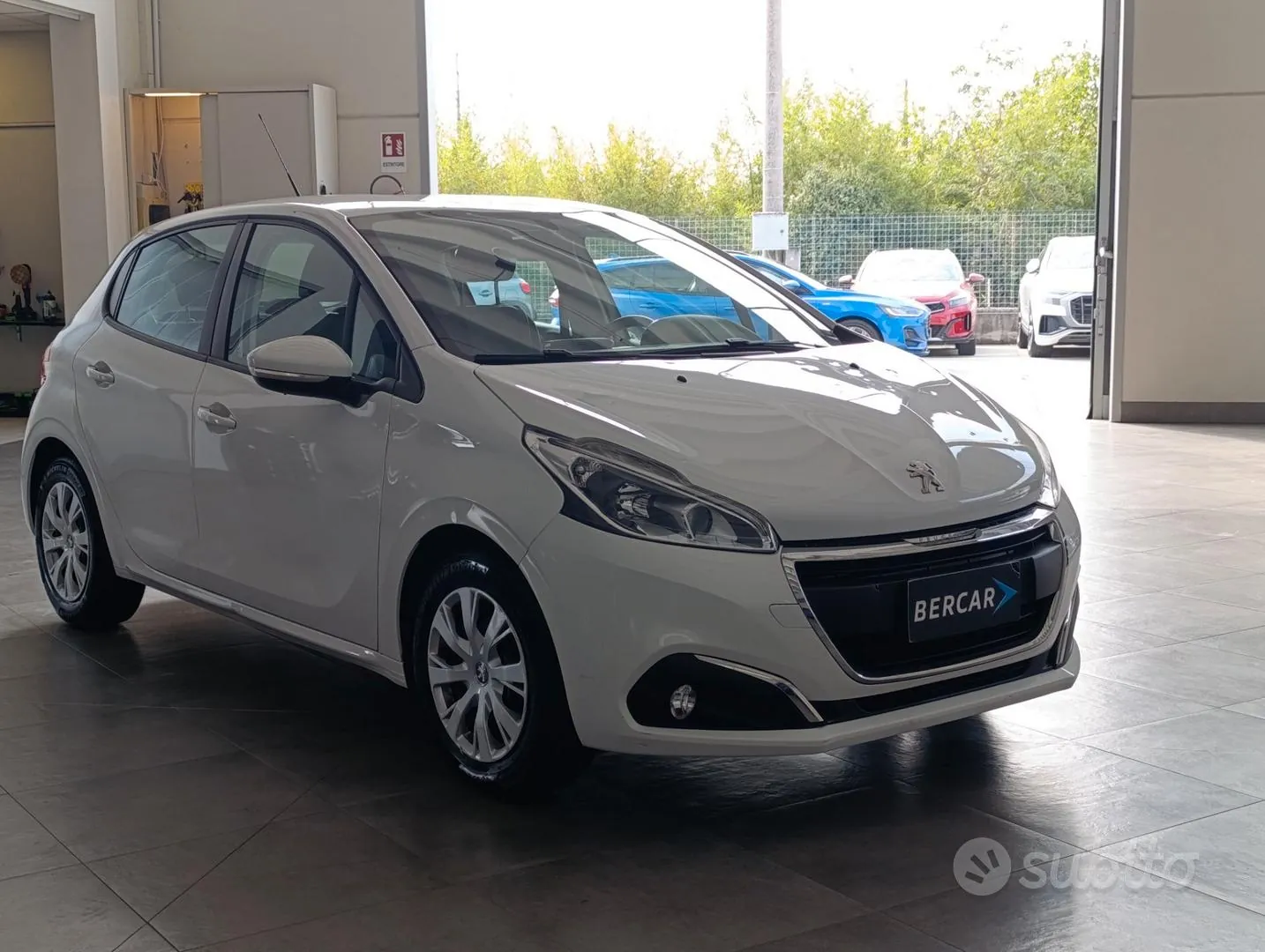 Peugeot 208 2016 photo 2