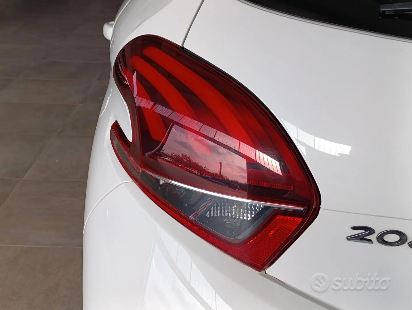 Peugeot 208 2016 photo 5
