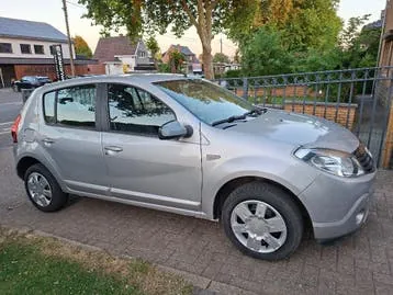 Dacia Sandero 2011 photo 2