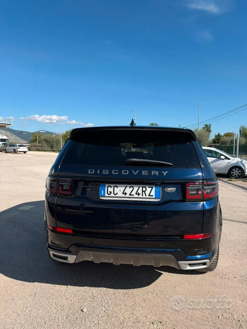 Land Rover Discovery Sport 2021 photo 3