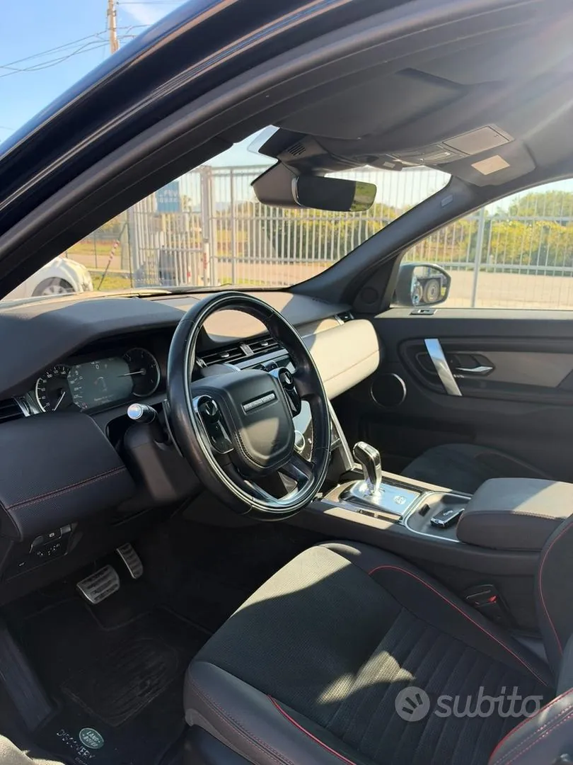 Land Rover Discovery Sport 2021 photo 5