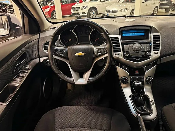 Chevrolet Cruze 2012 photo 2