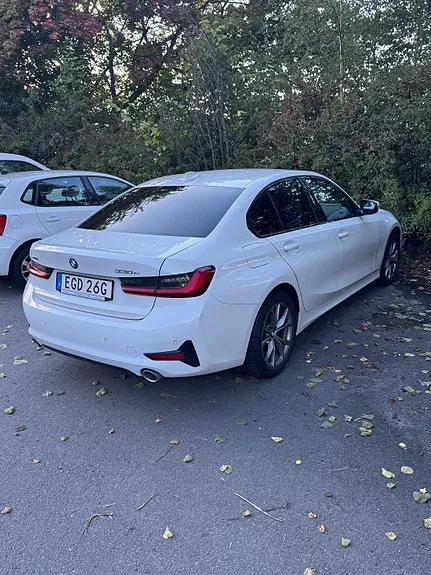 BMW 330E 2021 photo 2
