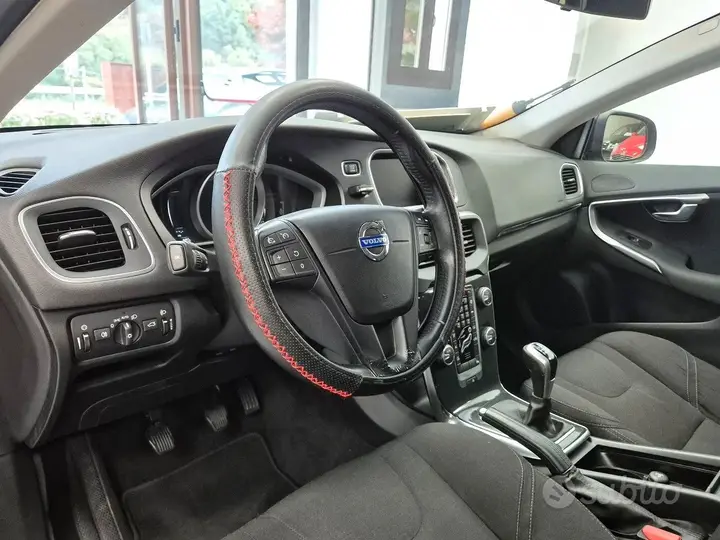 Volvo V40 2017 photo 5