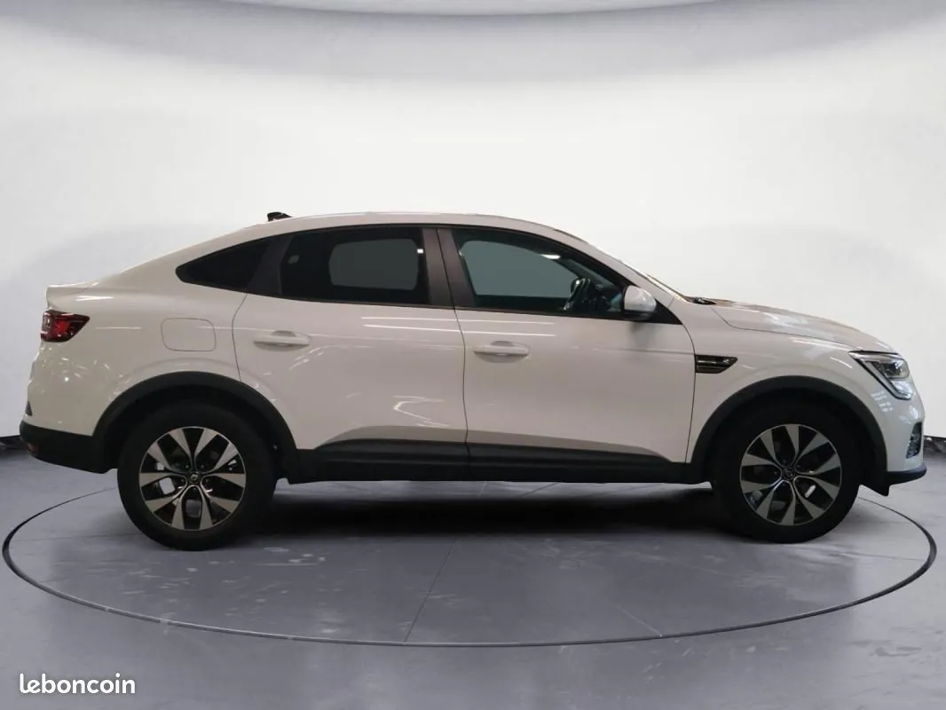Renault Arkana 2023 photo 3