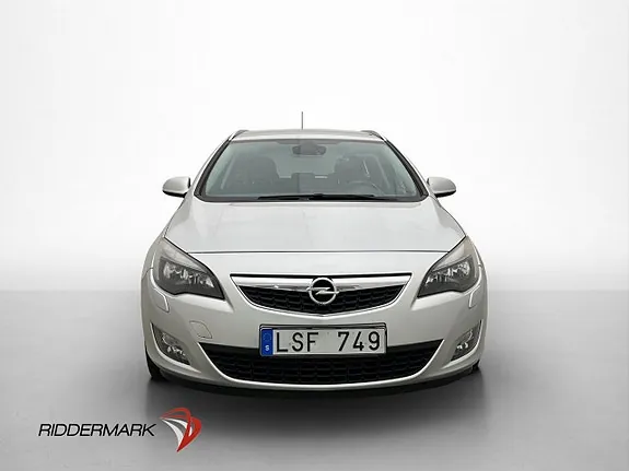Opel Astra 2011 photo 2