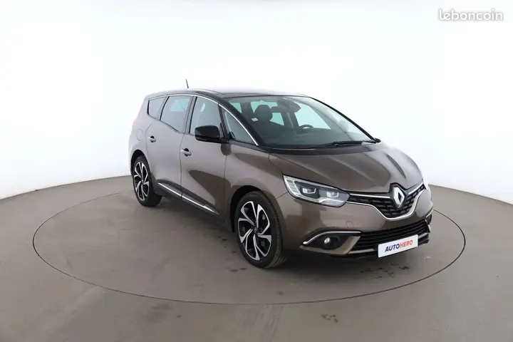 Renault Grand Scenic 2018 photo 4
