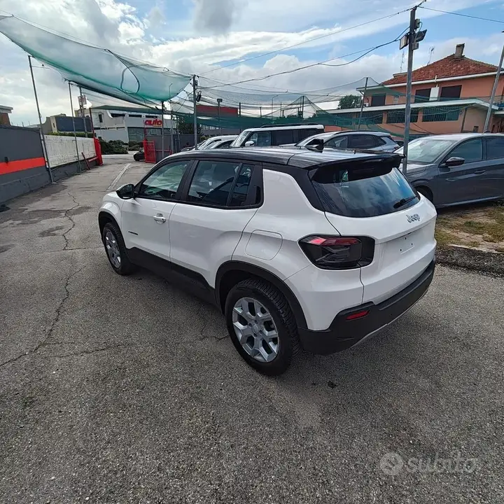 Jeep Avenger 2025 photo 4