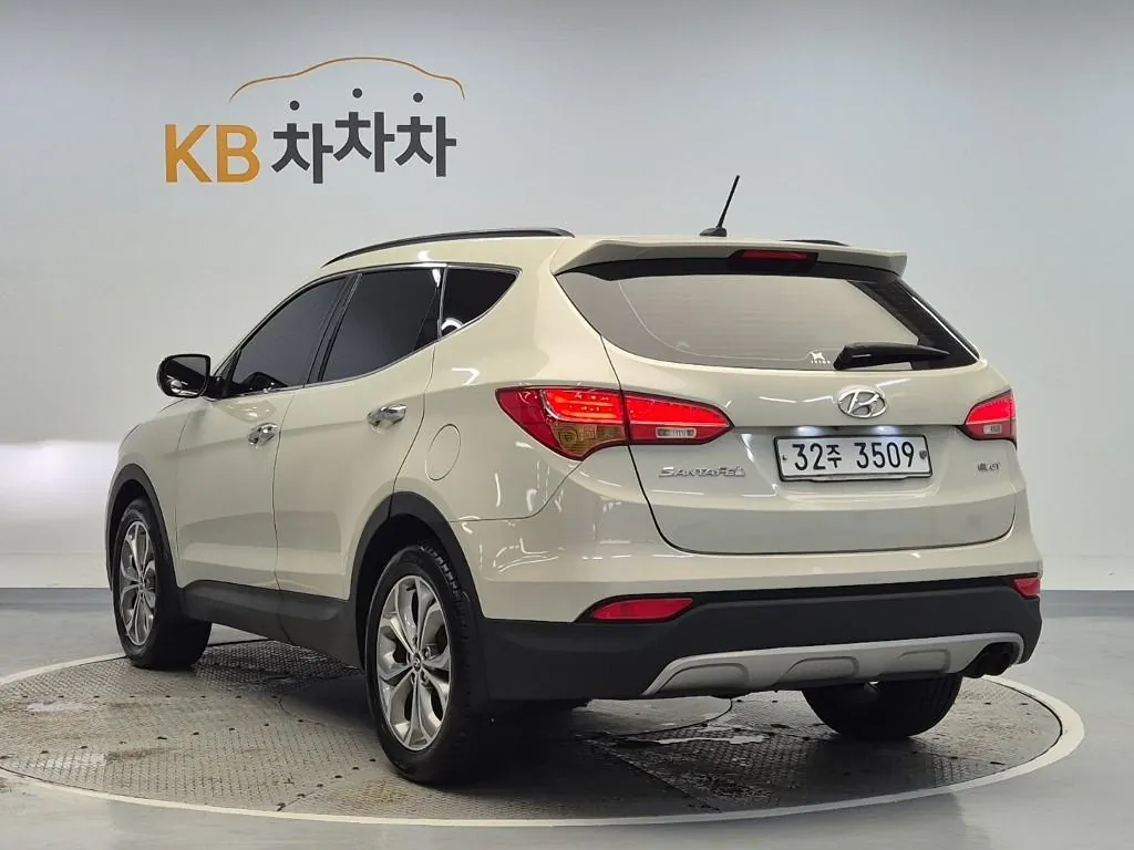 Hyundai Santa Fe 2013 photo 2