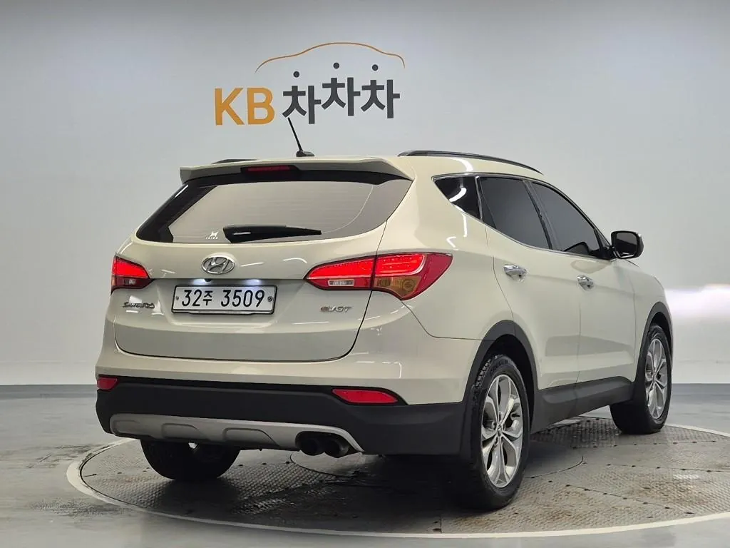 Hyundai Santa Fe 2013 photo 3