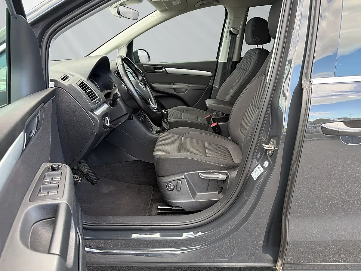 Volkswagen Sharan 2019 photo 2