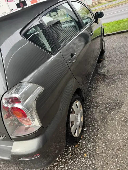 Toyota Corolla Verso 2005 photo 3