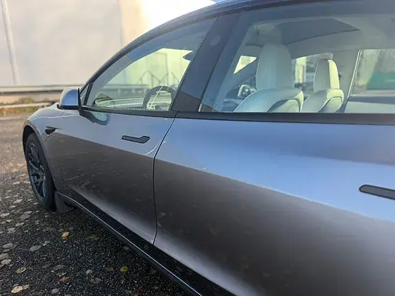 Tesla Model 3 2024 photo 4